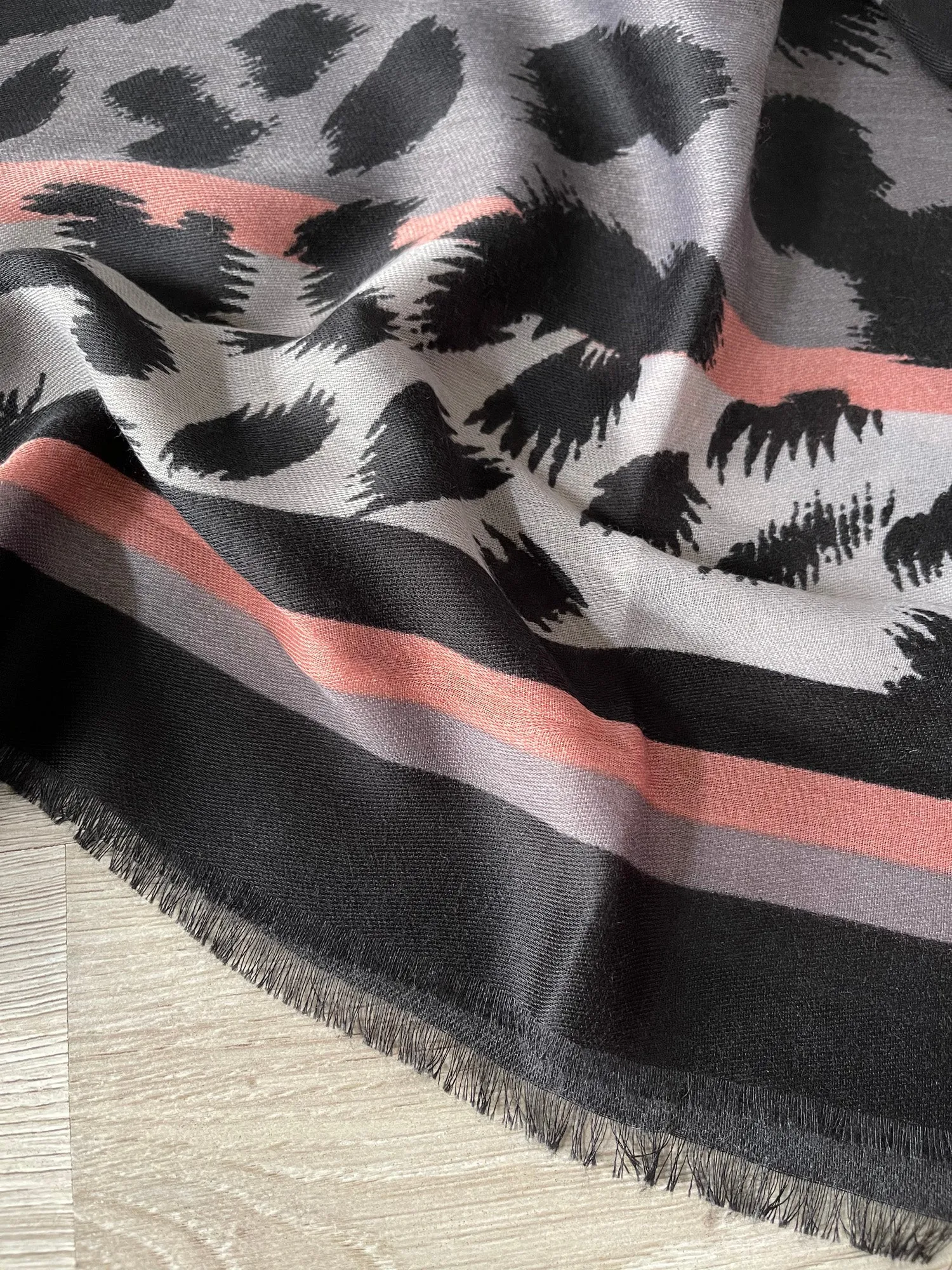 LARGE GREY STRIPE LEOPARD PRINT SCARF