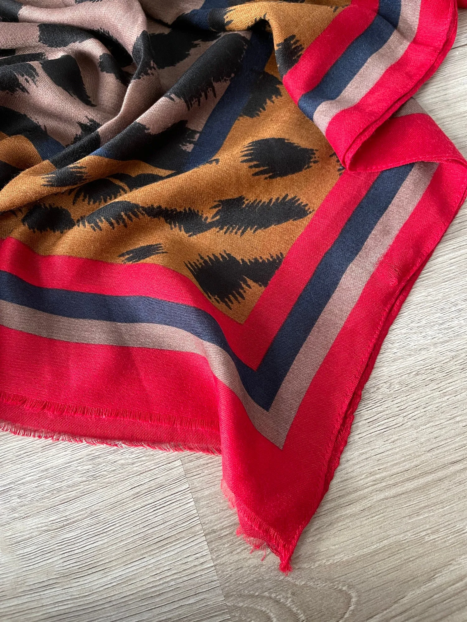 LARGE RED STRIPE LEOPARD PRINT SCARF