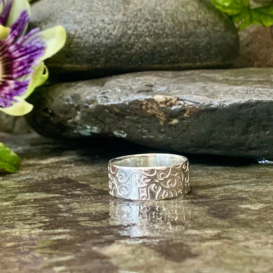 Organic vine textured, wide band ring