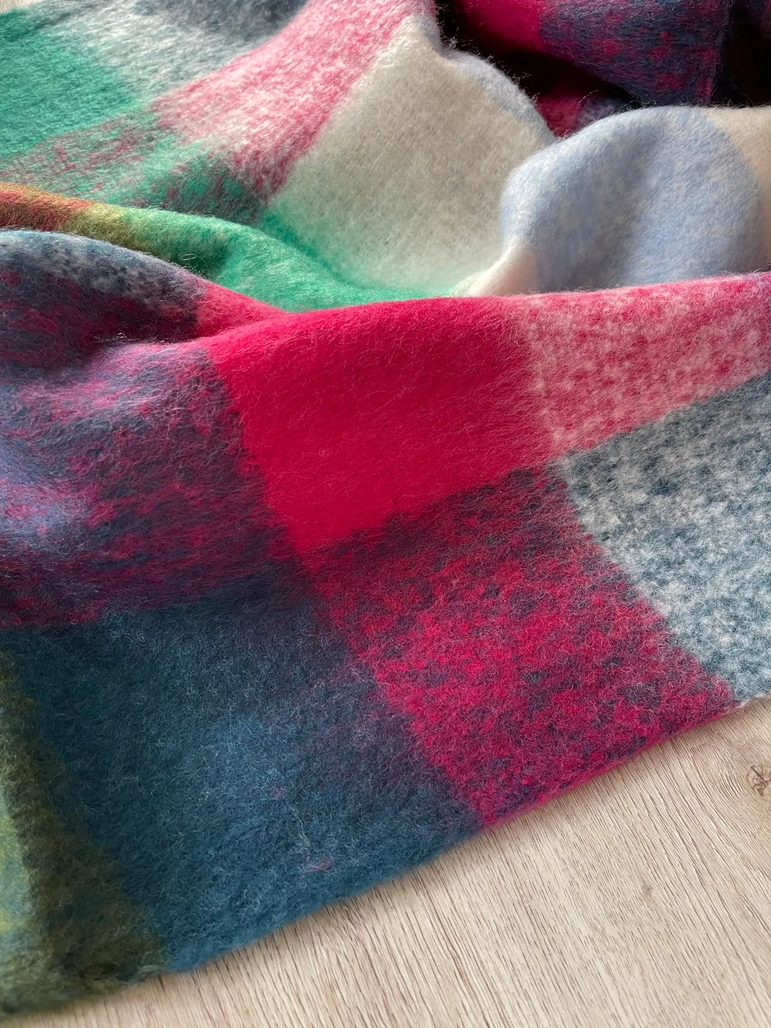 WHITE CHECKED WOOL RAINBOW BLANKET SCARF OVERSIZED WINTER SHAWL WRAP